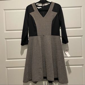 London Times Jersey 3/4 Sleeve Colorblock Black and Tan Dress